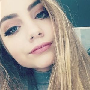 Meet your Posher, Lucy